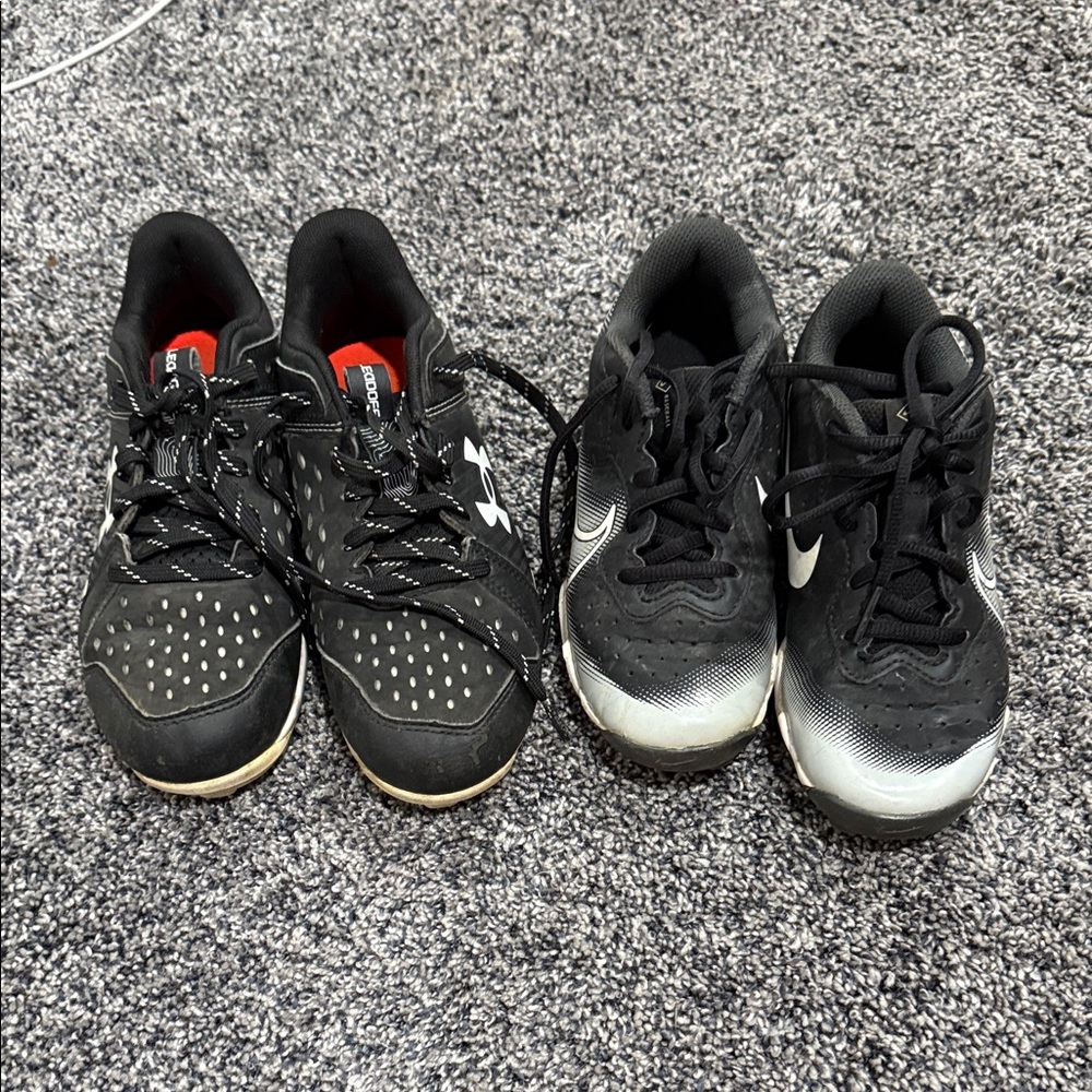 Youth cleats